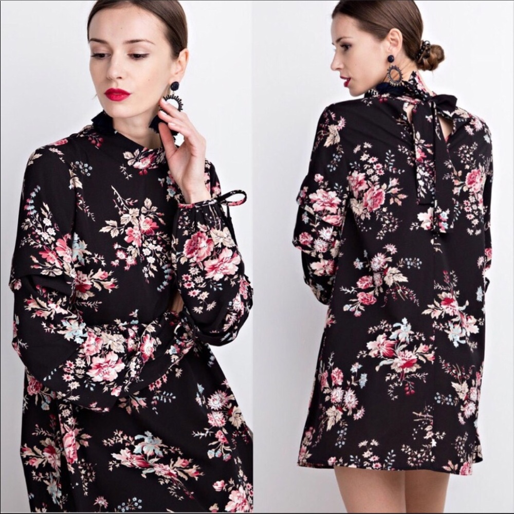 BLACK FLORAL PRINT MOCK NECK DRESS (J)